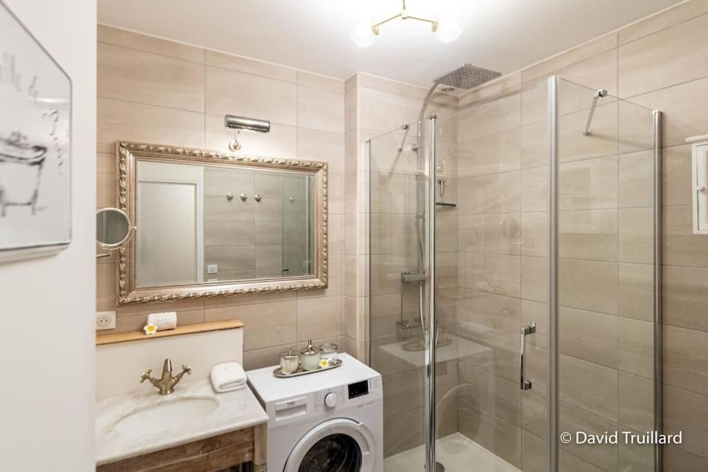 Suites Mana - Matahina Avec Vue Superbe Sur La Place Ducale Et Parking Prive Inclus Charleville-Mézières Eksteriør bilde