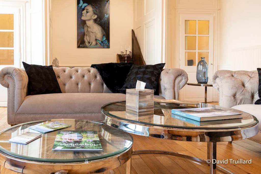 Suites Mana - Matahina Avec Vue Superbe Sur La Place Ducale Et Parking Prive Inclus Charleville-Mézières Eksteriør bilde