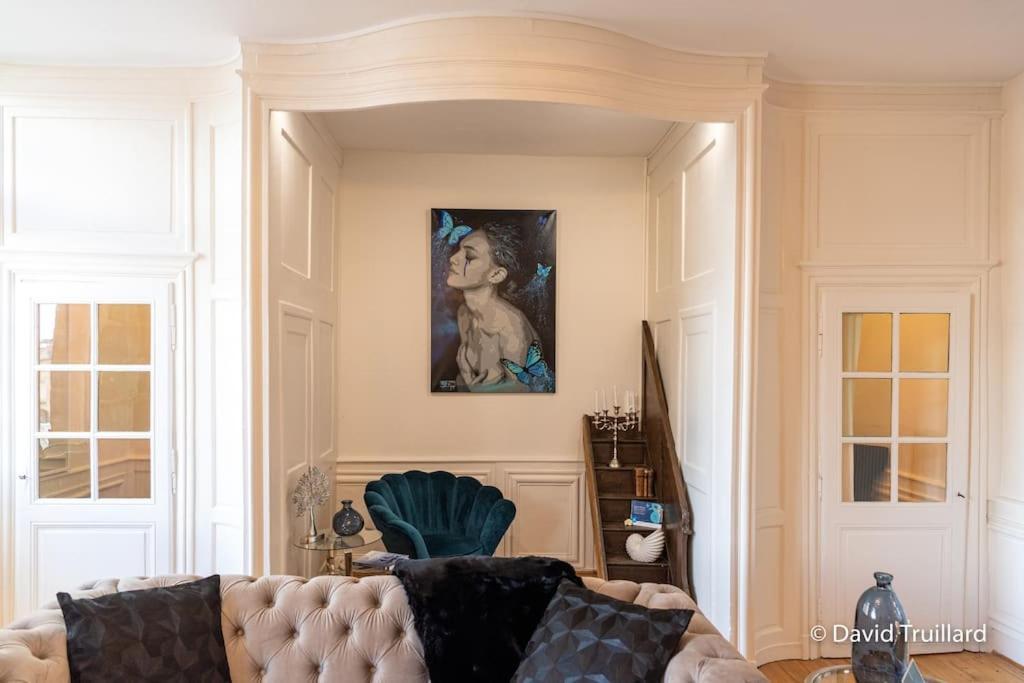 Suites Mana - Matahina Avec Vue Superbe Sur La Place Ducale Et Parking Prive Inclus Charleville-Mézières Eksteriør bilde