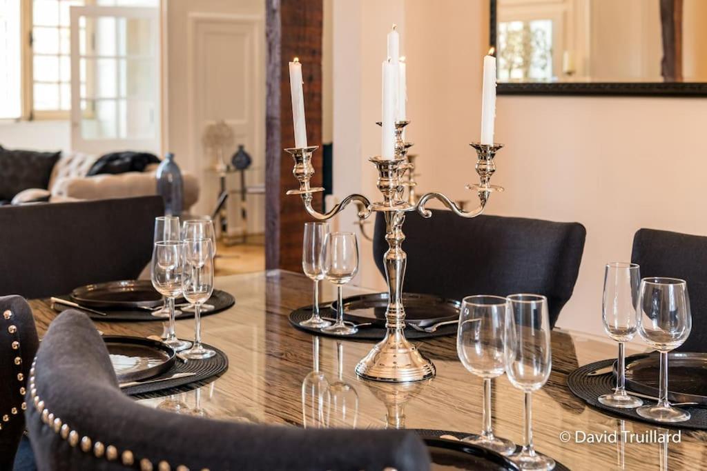 Suites Mana - Matahina Avec Vue Superbe Sur La Place Ducale Et Parking Prive Inclus Charleville-Mézières Eksteriør bilde